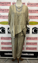 Charger l'image dans la galerie, Linen-Blend Relaxed Top (2 Colors)