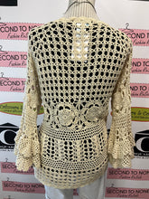Charger l'image dans la galerie, The Paragon Crochet Wide Sleeve Cardigan (Size S)