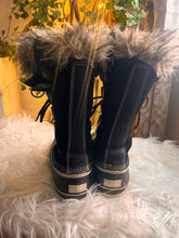 Load image into Gallery viewer, Sorel "Joan of Arctic" Women's Waterproof Boots (Size 9)