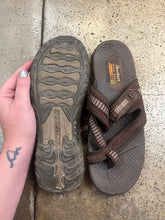 Load image into Gallery viewer, Skechers Outdoor Lifestyle Toe-Loop Brown Sandals (Size 9)
