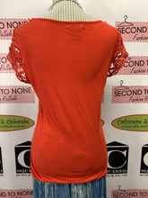 Cargar imagen en el visor de la galería, Top con parte delantera de encaje Verve (Talla L)