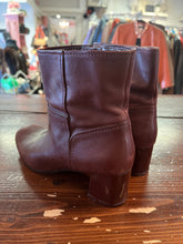 Load image into Gallery viewer, Nine West Burgundy Leather Ankle Booties (Size 6.5)