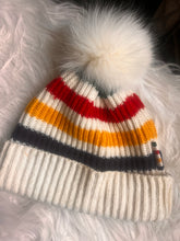 Cargar imagen en el visor de la galería, HBC Knit Toque With Fox Fur Pom Pom (One Size)