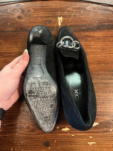 Load image into Gallery viewer, Geox Black Suede Kitten Heel Loafers (Size 9.5/EU 41)