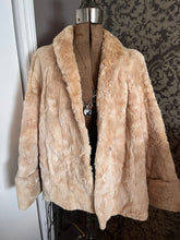 Load image into Gallery viewer, Vintage Sheared Beaver Fur Swing Jacket (Size M/L)