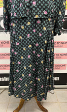 Load image into Gallery viewer, Printed Top & Skirt Set (Size 9/10)