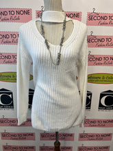 Cargar imagen en el visor de la galería, White Ribbed-Knit Sweater (Size S)