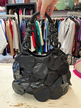 Cargar imagen en el visor de la galería, Black Faux Leather Circular Fringe Purse