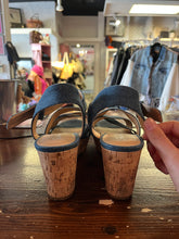 Charger l'image dans la galerie, Skechers Denim Platform Heels (Size 10)