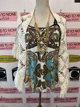 Load image into Gallery viewer, Vintage Hand-Knit Shawl (One Size)