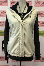 Cargar imagen en el visor de la galería, Chaleco con capucha Eddie Bauer (XL)