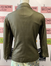 Cargar imagen en el visor de la galería, Blazer de lunares verde oliva TanJay (10)