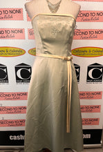 Load image into Gallery viewer, Vintage Romantic Bridals Strapless Dress (Size 10)