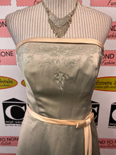 Load image into Gallery viewer, Vintage Romantic Bridals Strapless Dress (Size 10)