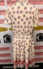 Charger l'image dans la galerie, NWT “Cracker Barrel” Floral Cream Dress (Size L)