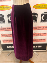 Load image into Gallery viewer, Vintage Purple Stretch Velour Maxi-Skirt (Size M)