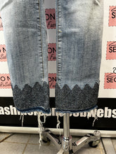 Load image into Gallery viewer, Driftwood Boho Textured Hem Cropped Jeans (Size 31W x 25L)