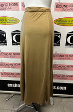 Charger l'image dans la galerie, NWT Tan Illusion Suede Wrap Maxi Skirt (Size M)