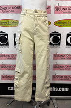 Cargar imagen en el visor de la galería, Cream Coloured Denim Cargo Pants (Size 25)