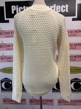 Load image into Gallery viewer, NWT Vero Moda Knit O-Neck Blouse (Size M)