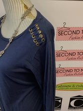 Charger l'image dans la galerie, Michael Kors Grommet Long Sleeve (Size L)