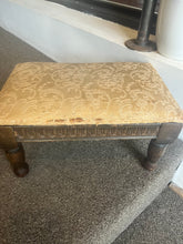 Cargar imagen en el visor de la galería, Victorian Antique Small Stool