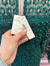 Cargar imagen en el visor de la galería, NWT J. Crew Green Eyelet Dress (Size 12)