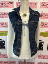 Cargar imagen en el visor de la galería, Denver Hayes Jean Vest (Size XL)