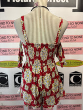Cargar imagen en el visor de la galería, Red Printed Tank with Shoulder Aceents (Size M)