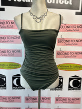 Charger l'image dans la galerie, La Blanca Green One Piece Swimsuit (Size 10)