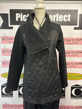 Load image into Gallery viewer, Fabletics Black Quilted Jacket (Size S)