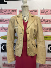 Cargar imagen en el visor de la galería, *AS-IS* Danier Tan Cropped Genuine Leather Coat (Size M)