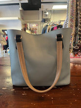 Charger l'image dans la galerie, Turquoise Tote Bag
