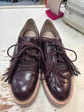 Load image into Gallery viewer, Zara Oxford Fringe Platform Shoes (Size EU 39)