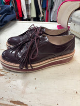 Load image into Gallery viewer, Zara Oxford Fringe Platform Shoes (Size EU 39)