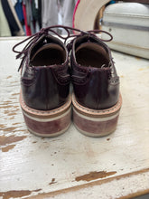 Load image into Gallery viewer, Zara Oxford Fringe Platform Shoes (Size EU 39)