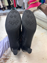 Load image into Gallery viewer, Naturalizer NIB Mary Jane Heel (Size 7.5)