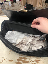 Cargar imagen en el visor de la galería, Adrienne Landau Black Fluffy Handbag