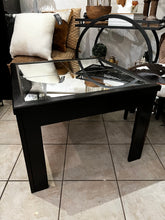 Cargar imagen en el visor de la galería, Mirror-Tile Top Coffee Table