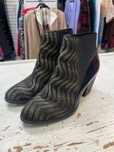 Load image into Gallery viewer, Gold & Black Pull On Ankle Boots (Size 6/EU 37)