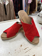 Charger l'image dans la galerie, Red Suede Wedge Espadrille Sandals (Size 9/EU 40)
