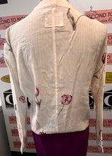 Load image into Gallery viewer, Tie Hem White Floral Top (Size XS)