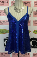 Cargar imagen en el visor de la galería, Top navideño con lentejuelas Royally (XL)