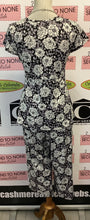 Load image into Gallery viewer, NWT Laura Ashley 2 Pc Black Gardenia Set (Size L)