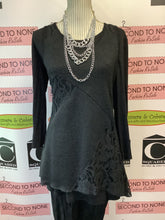 Load image into Gallery viewer, NWT Creations Black Lace Poncho (Size S)
