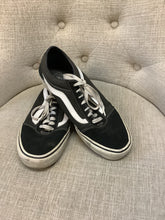 Load image into Gallery viewer, Vans Black & White Skate Shoes (Size 9.5)