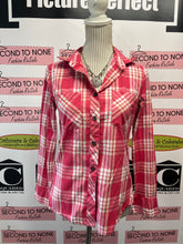 Cargar imagen en el visor de la galería, Pink Plaid Button Up Shirt (Size S)