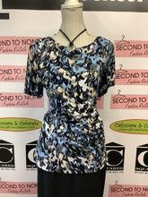 Cargar imagen en el visor de la galería, Cleo Surplice Brushstroke Top (Size XL)