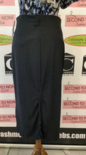 Cargar imagen en el visor de la galería, NWT Rapzwear Black Maxi Skirt (Size XL)