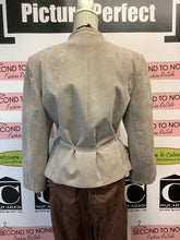 Load image into Gallery viewer, Vintage Taupe Suede Jacket (Size S/M)